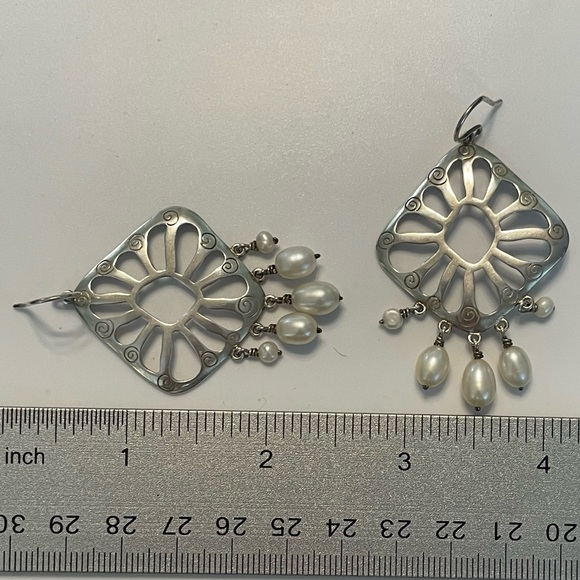 Silpada Pearl and Sterling Silver Dangle Earrings W2165 - Picture 13 of 14